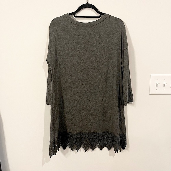 Soft Jersey Material Lace Hem Top - Picture 4 of 5